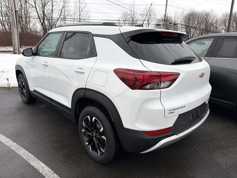 Used 2021 Chevrolet TrailBlazer LT w/ Convenience Package image 5