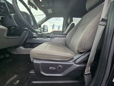 Used 2019 Ford F350 XLT w/ XLT Premium Package AWD/4WD image 14