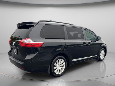 Used 2017 Toyota Sienna XLE Premium w/ Protection Package AWD/4WD image 7