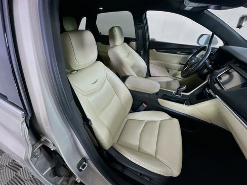 Used 2017 Cadillac XT5 FWD w/ LPO, Wheel Lock Package image 31