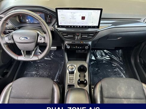 Used 2023 Ford Escape ST-Line w/ Tech Pack #1 AWD/4WD image 17