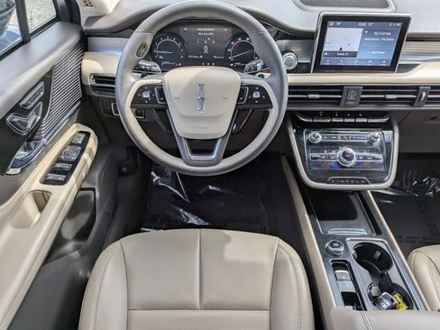 Certified 2022 Lincoln Corsair FWD w/ Equipment Group 101A image 16