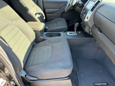 Certified 2021 Nissan Frontier SV image 13