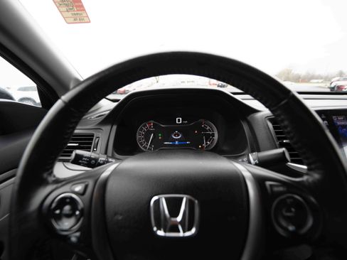 Used 2017 Honda Ridgeline RTL-T image 15