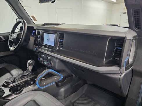 Used 2022 Ford Bronco Black Diamond AWD/4WD image 11