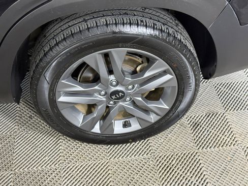 Used 2021 Kia Seltos LX image 7