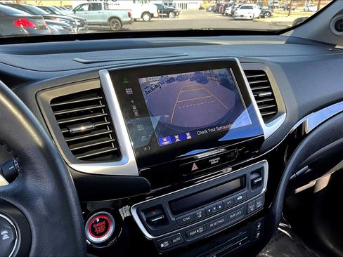 Used 2016 Honda Pilot Elite image 26