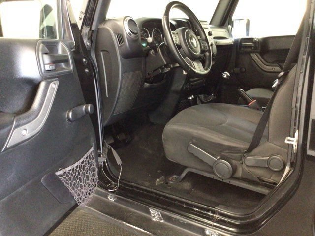 Used 2016 Jeep Wrangler Unlimited Sport w/ Dual Top Group AWD/4WD image 8