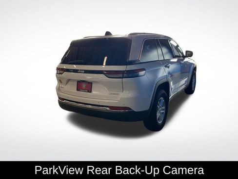 Used 2023 Jeep Grand Cherokee Laredo w/ Luxury Tech Group I AWD/4WD image 17