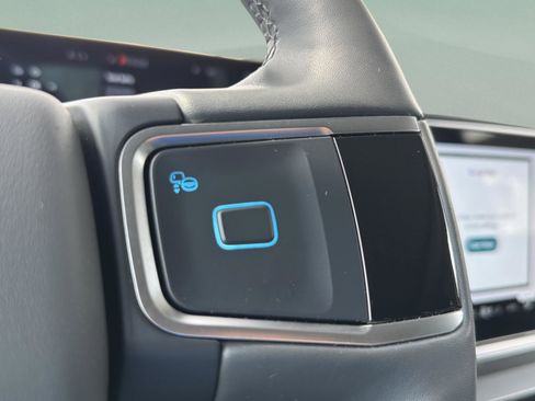 Used 2025 Ford Expedition Max Active image 12