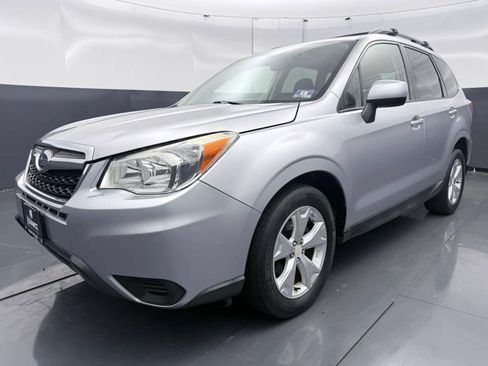 Used 2015 Subaru Forester 2.5i Premium AWD/4WD image 3
