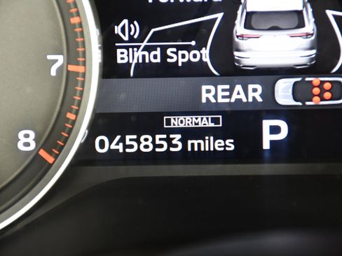 Used 2023 Mitsubishi Outlander SE AWD/4WD image 17