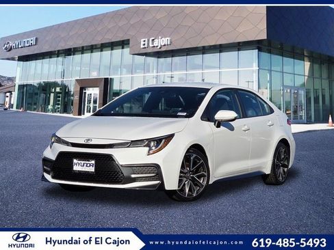 Used 2020 Toyota Corolla SE image 1