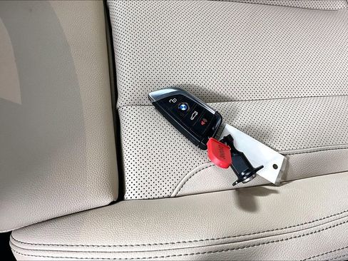 Used 2024 BMW X3 sDrive30i w/ Premium Package w/ZPA image 10