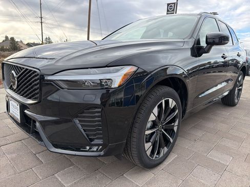 New 2026 Volvo XC60 B5 Plus w/ Climate Package image 5