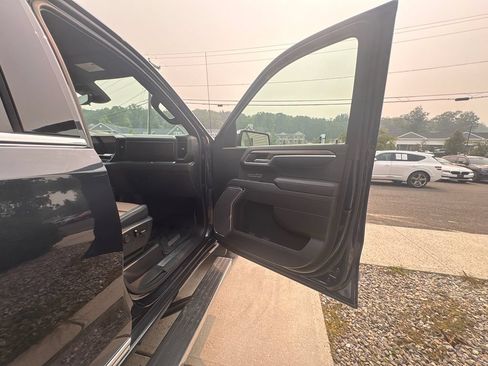 Used 2023 Chevrolet Silverado 1500 High Country w/ Technology Package AWD/4WD image 61