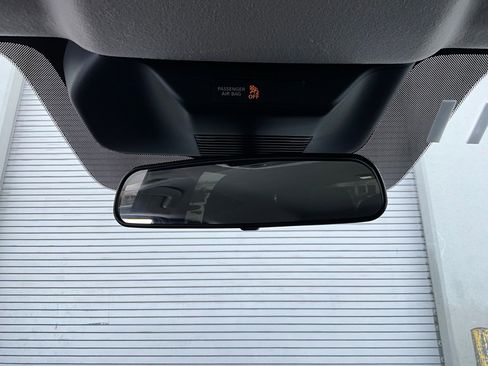 Used 2025 Nissan Kicks SV image 16