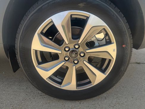 Used 2024 Ford Escape Platinum image 6