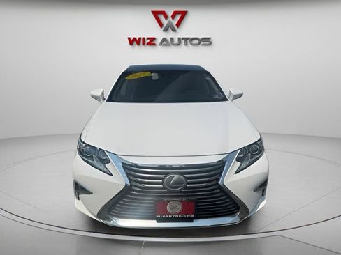 Used 2017 Lexus ES 350 w/ Luxury Package FWD image 8