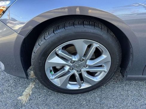 Certified 2018 Honda Accord LX image 7