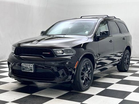 Used 2023 Dodge Durango GT w/ Blacktop Package AWD/4WD image 4