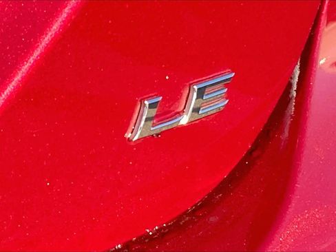 Used 2022 Toyota Camry LE FWD image 10