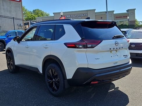 Certified 2023 Nissan Rogue SV w/ SV Premium B Package AWD/4WD image 4