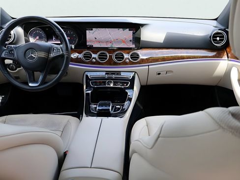 Certified 2017 Mercedes-Benz E 300 4MATIC image 15