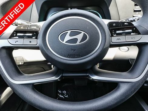 Used 2025 Hyundai Elantra Hybrid FWD image 26