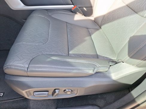 Used 2023 Toyota Tundra Limited image 18