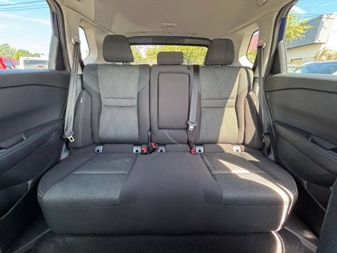 Used 2025 Nissan Rogue SV FWD image 40