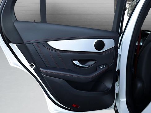 Used 2022 Mercedes-Benz GLC 43 AMG 4MATIC image 33