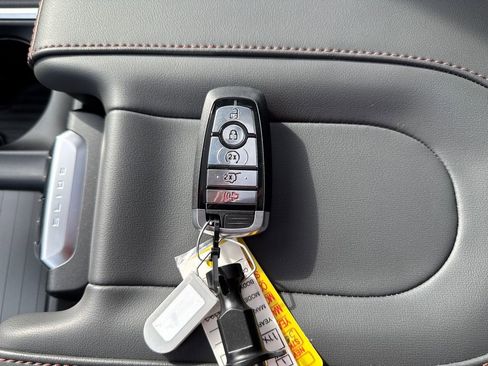 New 2025 Ford Expedition Max Active image 29