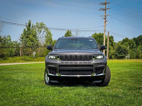 New 2026 Jeep Grand Cherokee L 4WD image 8