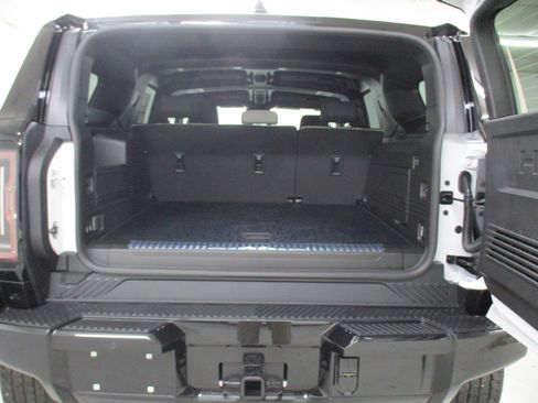 New 2026 GMC Hummer EV SUV image 13