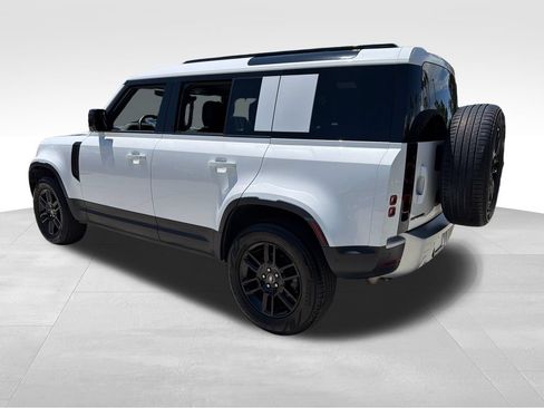 Used 2025 Land Rover Defender 110 S AWD/4WD image 5