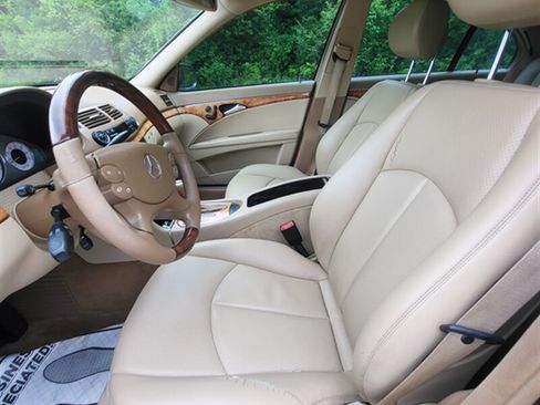 Used 2008 Mercedes-Benz E 350 Sedan image 16