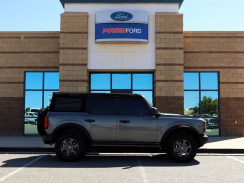 Used 2021 Ford Bronco 4-Door AWD/4WD image 5