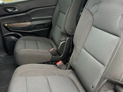 Used 2023 GMC Acadia SLE w/ Driver Convenience Package image 37