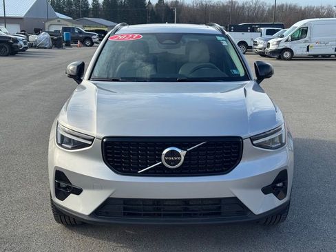 Used 2023 Volvo XC40 B5 Plus w/ Driver Assist Package AWD/4WD image 8