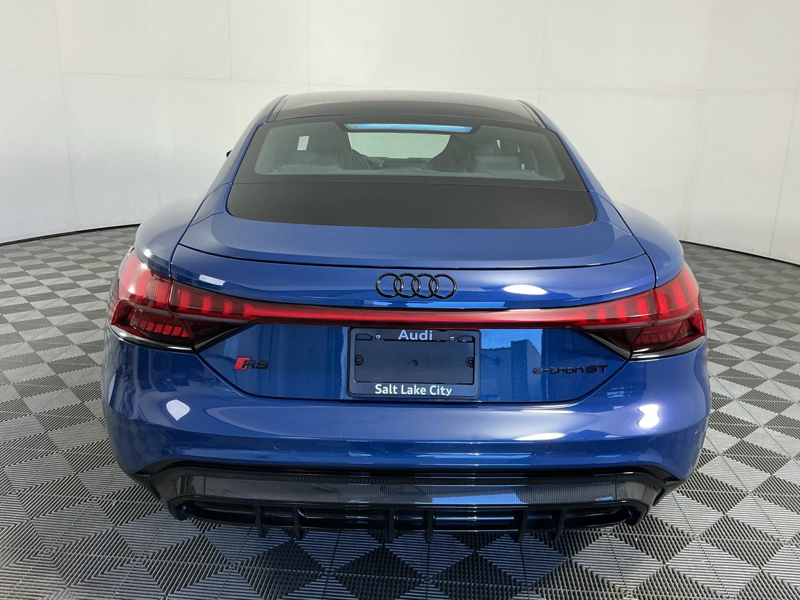 Used 2024 Audi RS e-tron GT w/ Ceramic Brake Package AWD/4WD image 7