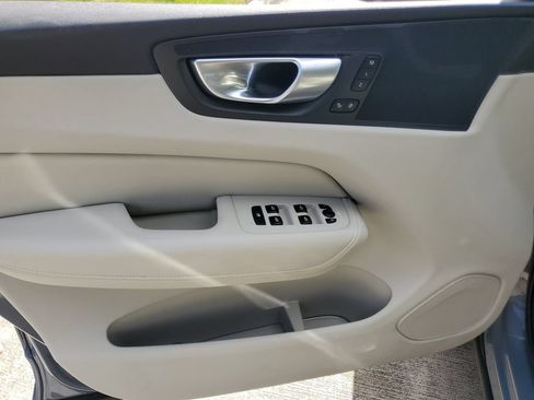 Certified 2024 Volvo XC60 B5 Core w/ Protection Package Premier AWD/4WD image 18