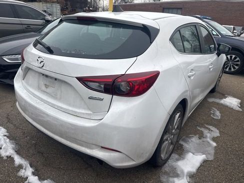 Used 2017 MAZDA MAZDA3 Touring image 11