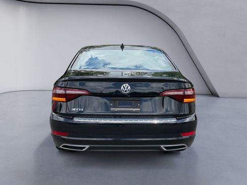 Used 2019 Volkswagen Jetta R-Line FWD image 4