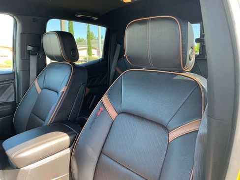 Used 2023 GMC Canyon AT4 w/ AT4 Premium Package AWD/4WD image 19