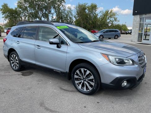 Used 2016 Subaru Outback 2.5i Limited AWD/4WD image 10