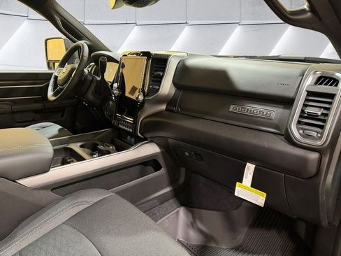New 2026 RAM 2500 Big Horn AWD/4WD image 16