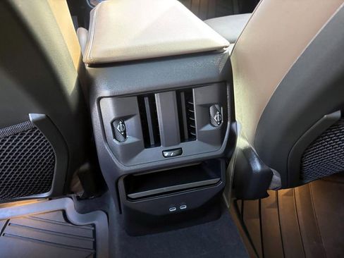 Certified 2025 BMW X3 xDrive30i w/ Convenience Package image 32