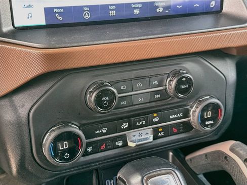 Used 2024 Ford Bronco Outer Banks AWD/4WD image 18