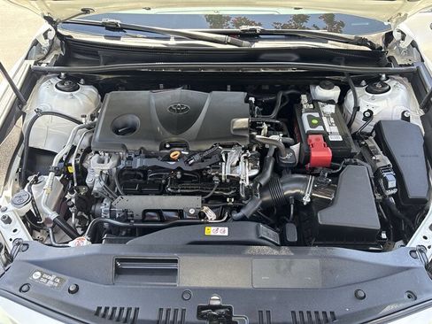 Used 2019 Toyota Camry SE w/ Convenience Package FWD image 33